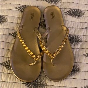 Mossimo flip flops